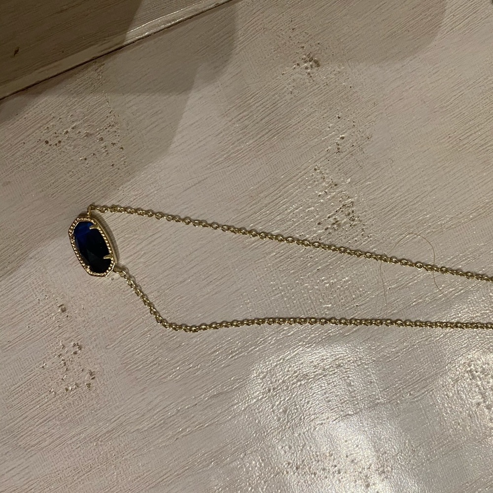 navy kendra scott necklace